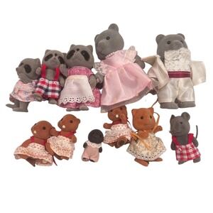 Epoch 1985 Taiwan Calico Critters Sylvanian Families Lot 11 Bears Raccoons Mole